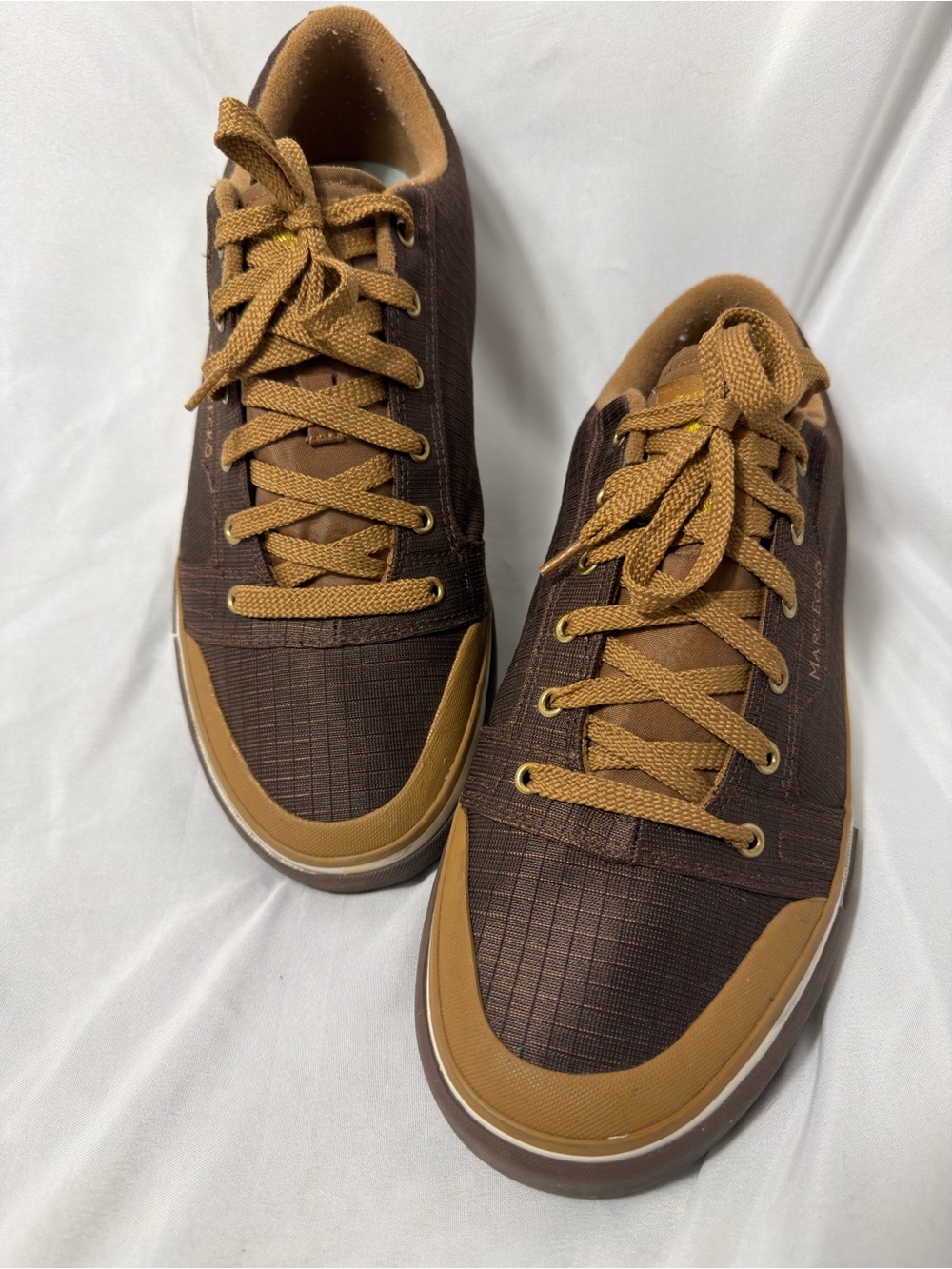 Marc Ecko Wadley DAPHT 24 low-top canvas sneakers